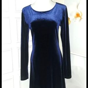 Crushed velvet blue dress
